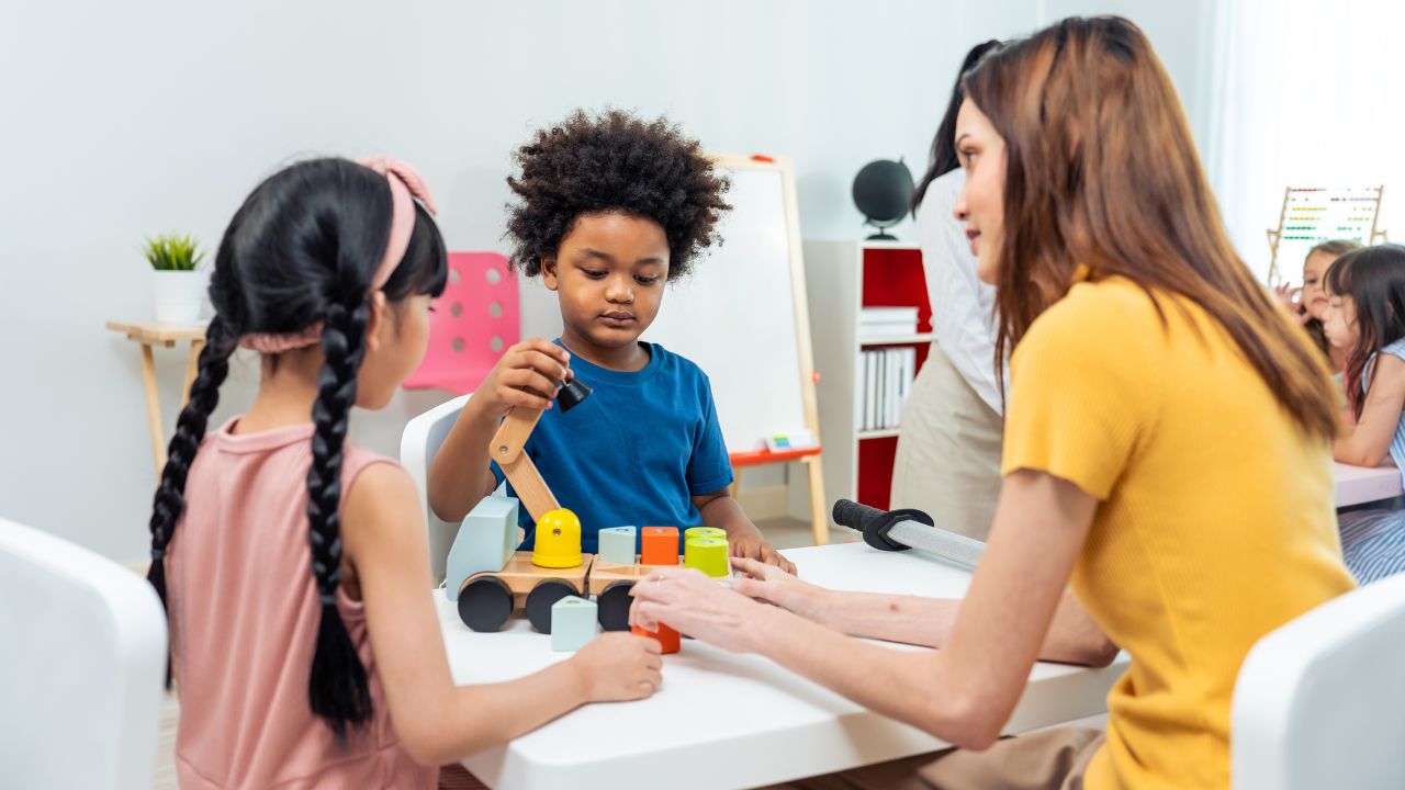 Como lidar com autismo na educação infantil