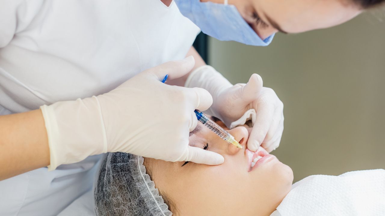O que é biomedicina estética