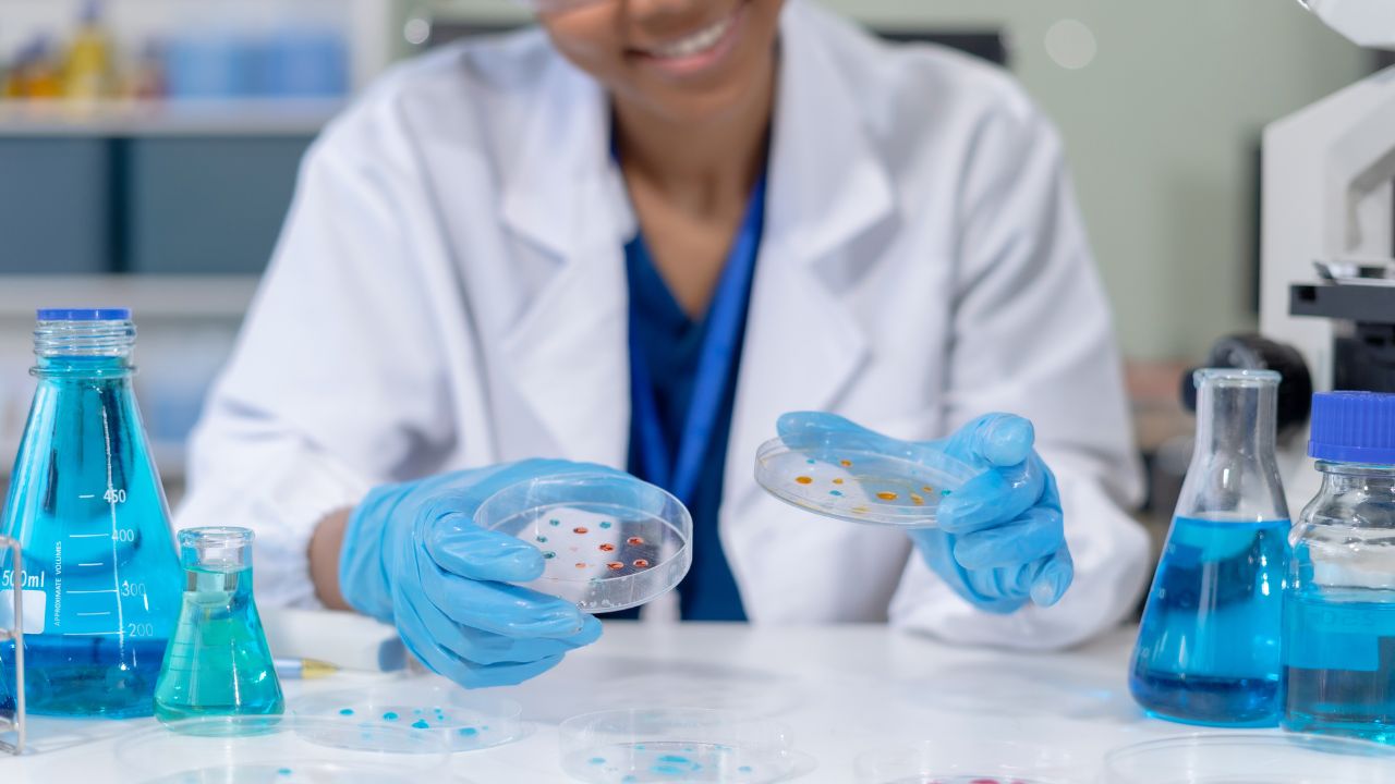 qual a importância da microbiologia