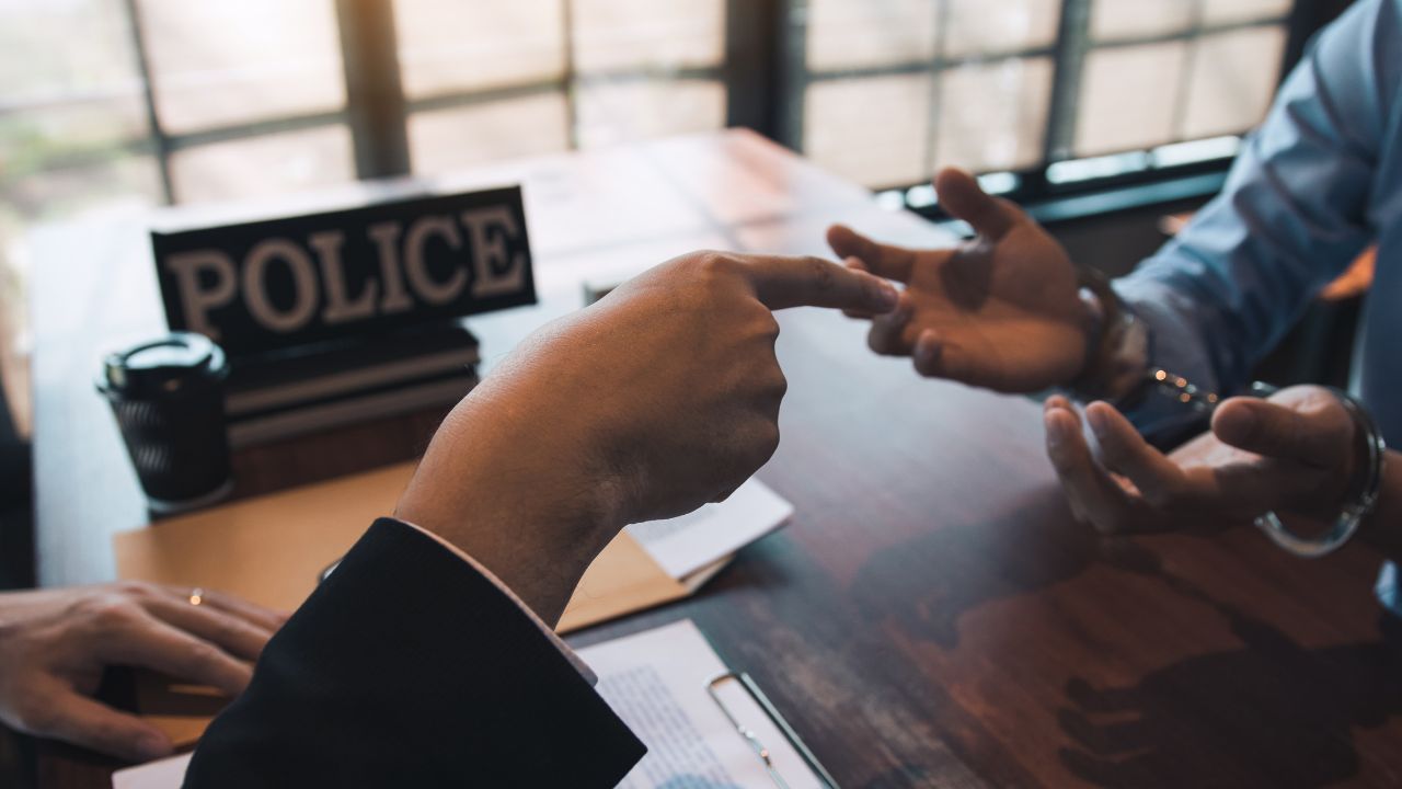 o que é crime contra a administração pública