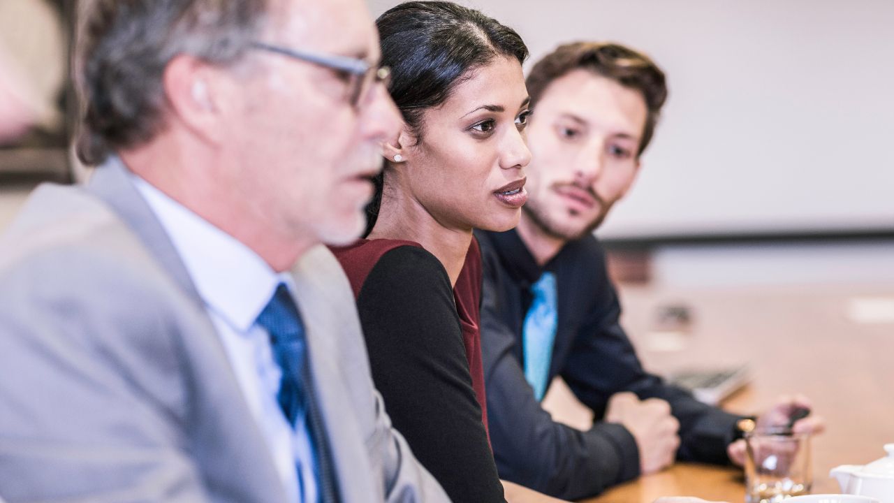 quanto ganha um auxiliar administrativo do ministério público