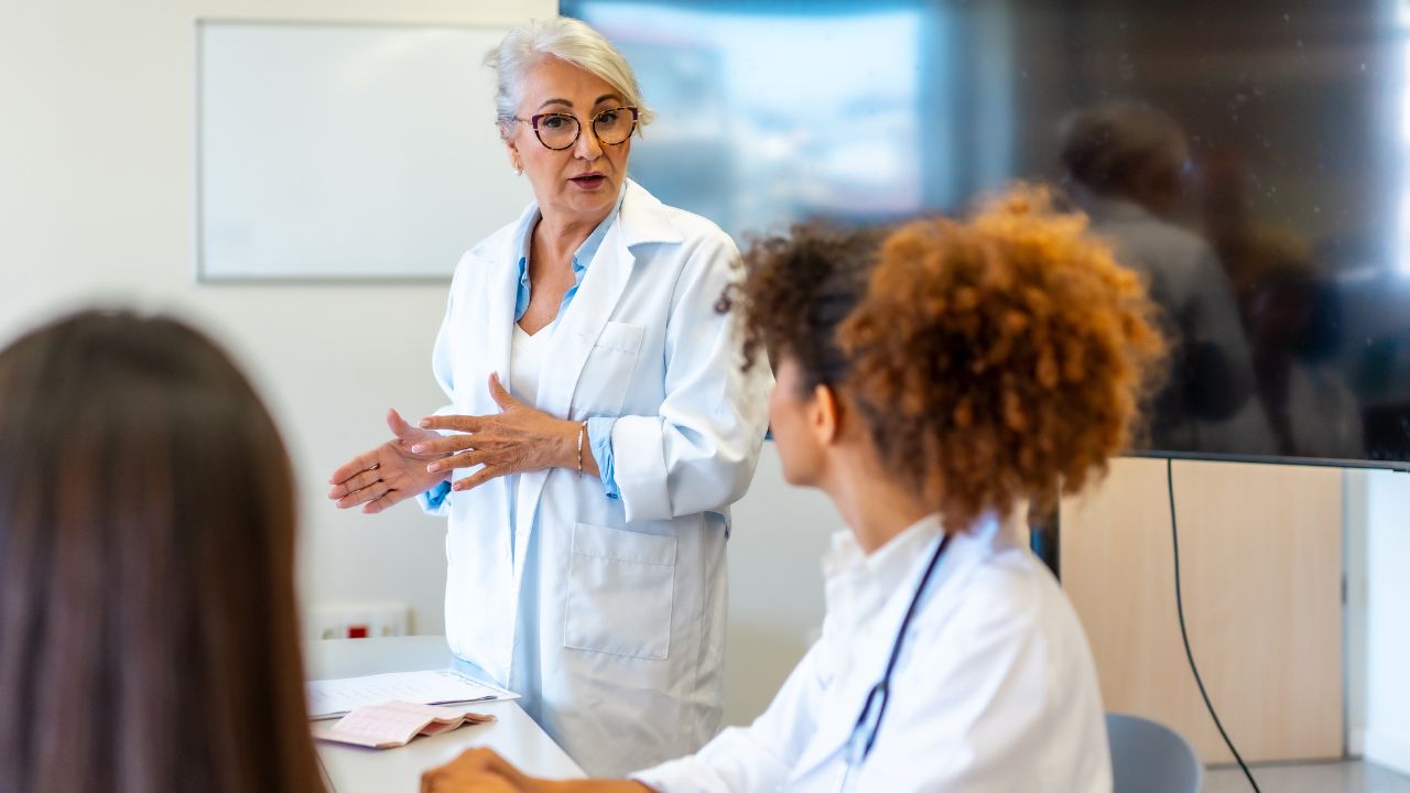 imagem sobre Docência em Enfermagem: guia completo sobre a especialização!