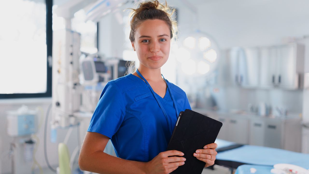 imagem sobre Quanto ganha um técnico em enfermagem? Salário, funções e carreira