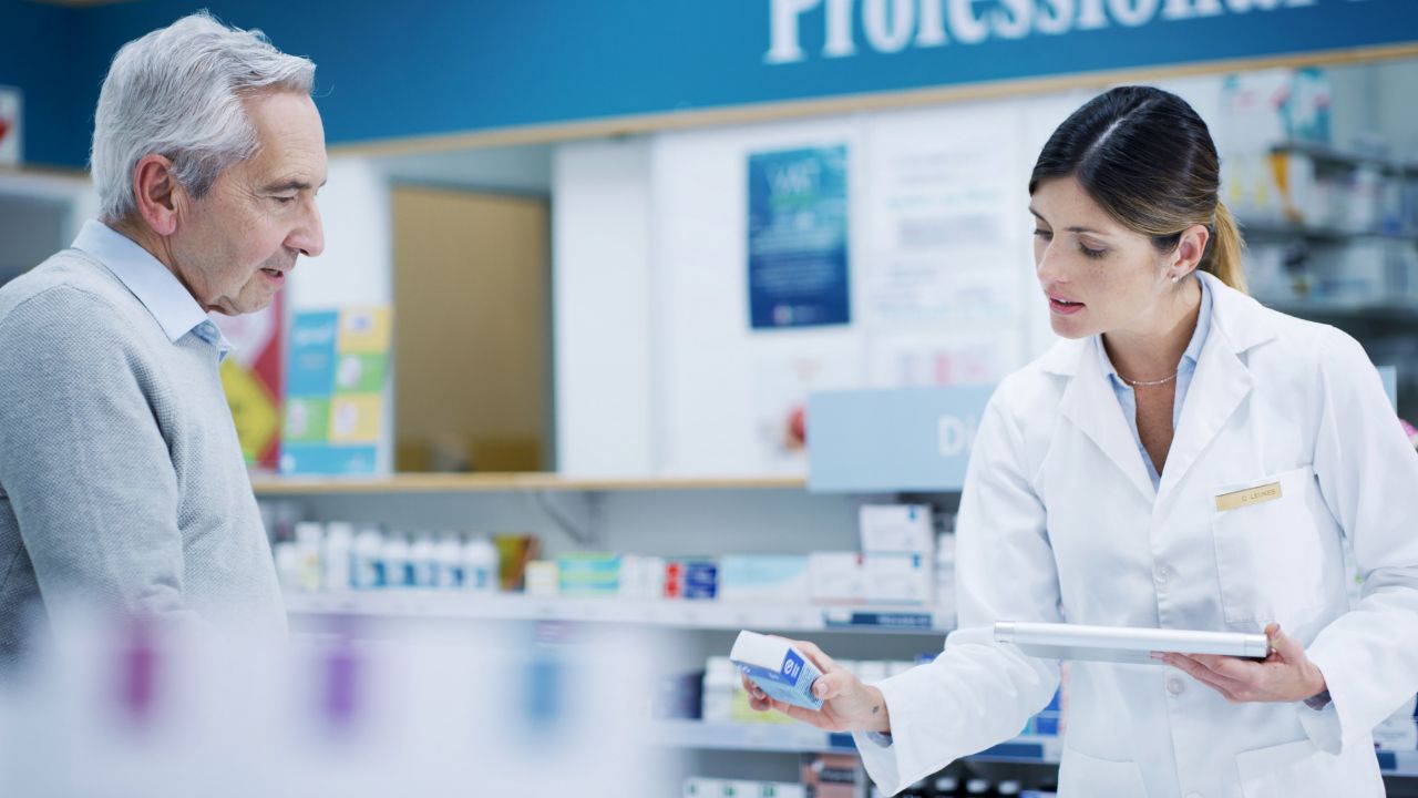 quanto ganha um auxiliar de farmácia hospitalar