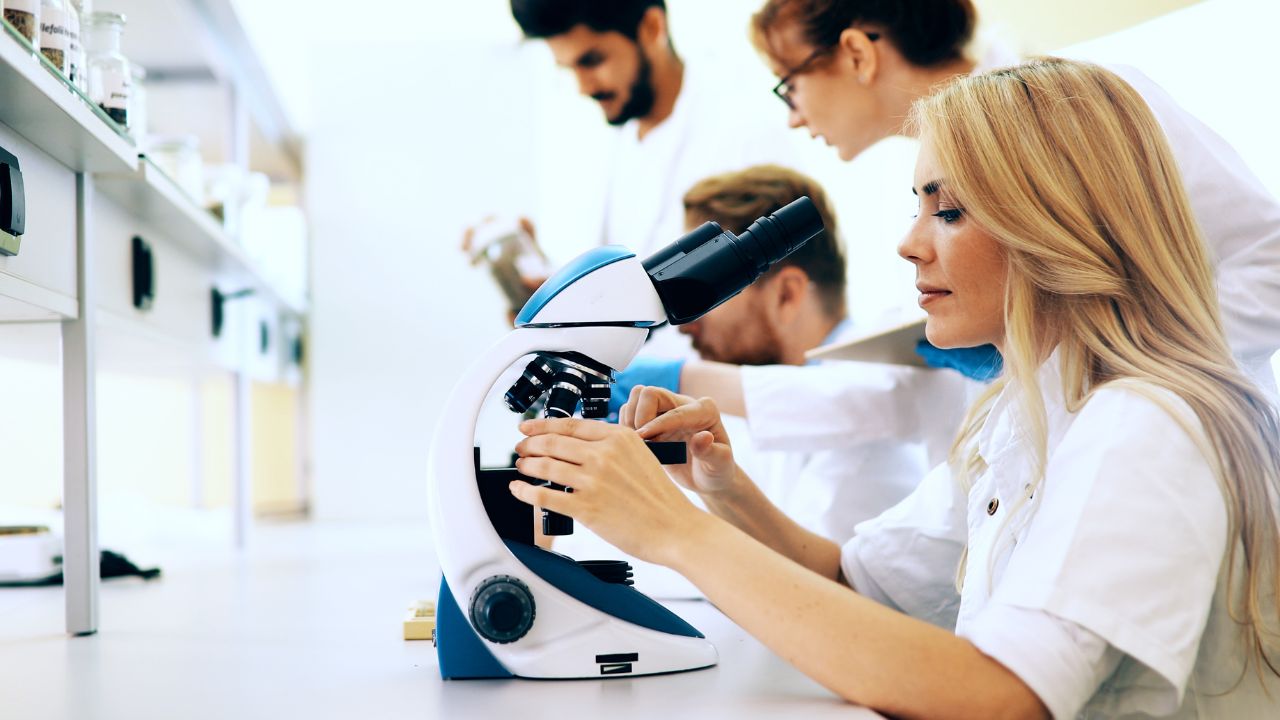 imagem sobre Conhecimento científico exemplos: conceitos, tipos e como identificar