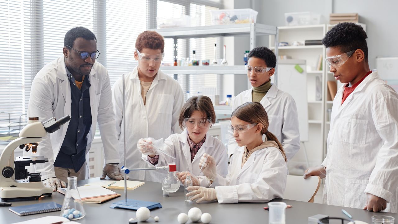 conhecimento científico e senso comum