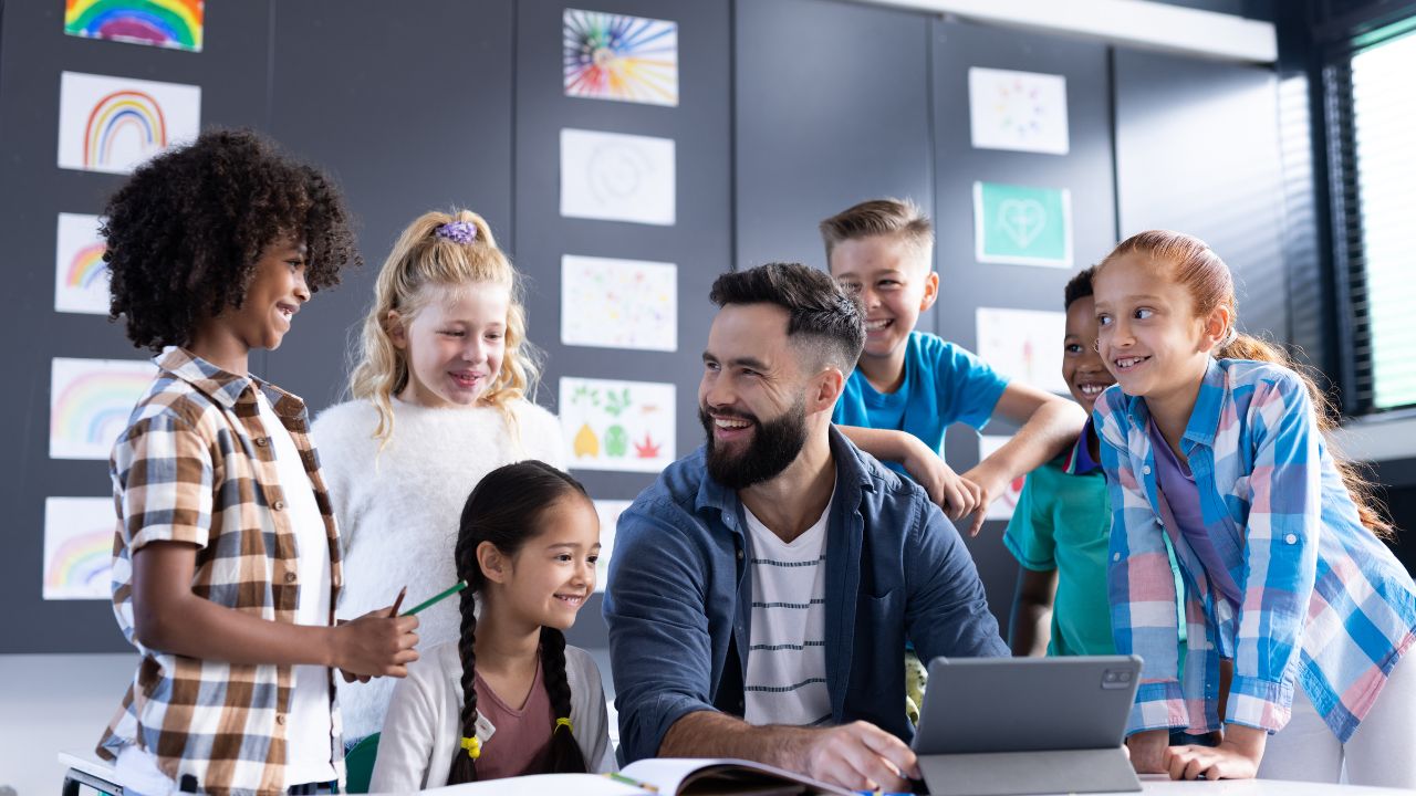o que é educação socioemocional