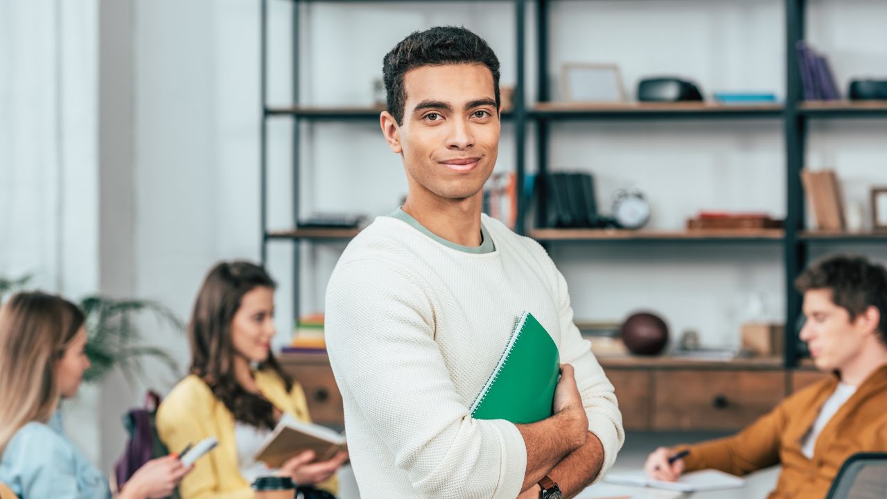 Tendências e futuro das pedagogias críticas Tendências e futuro das pedagogias críticas