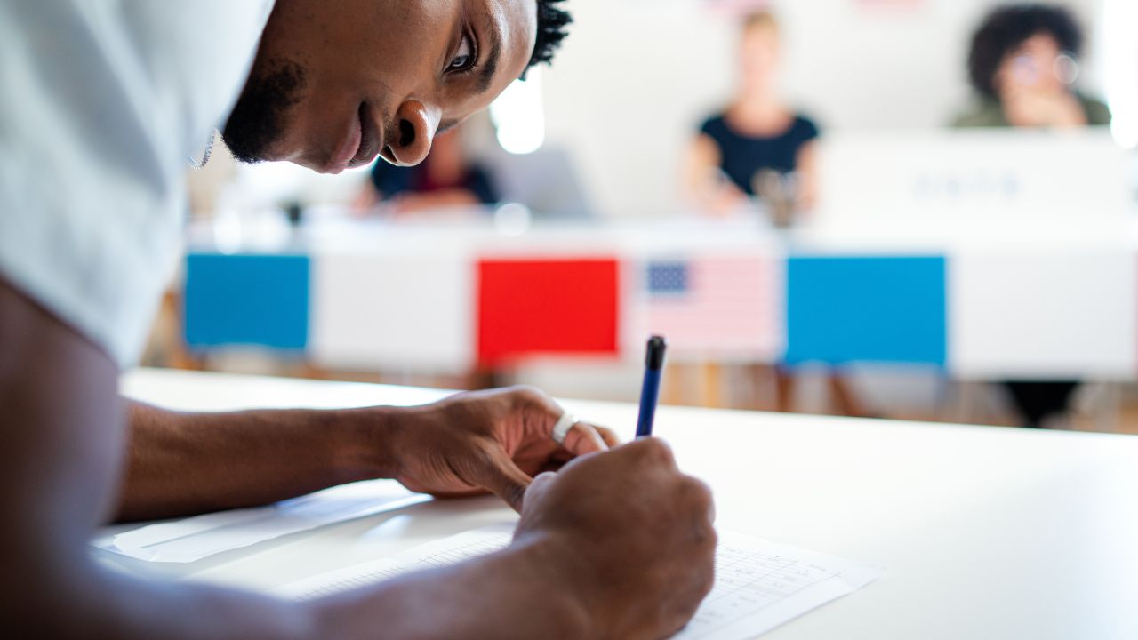 a importância da educação de jovens e adultos no brasil