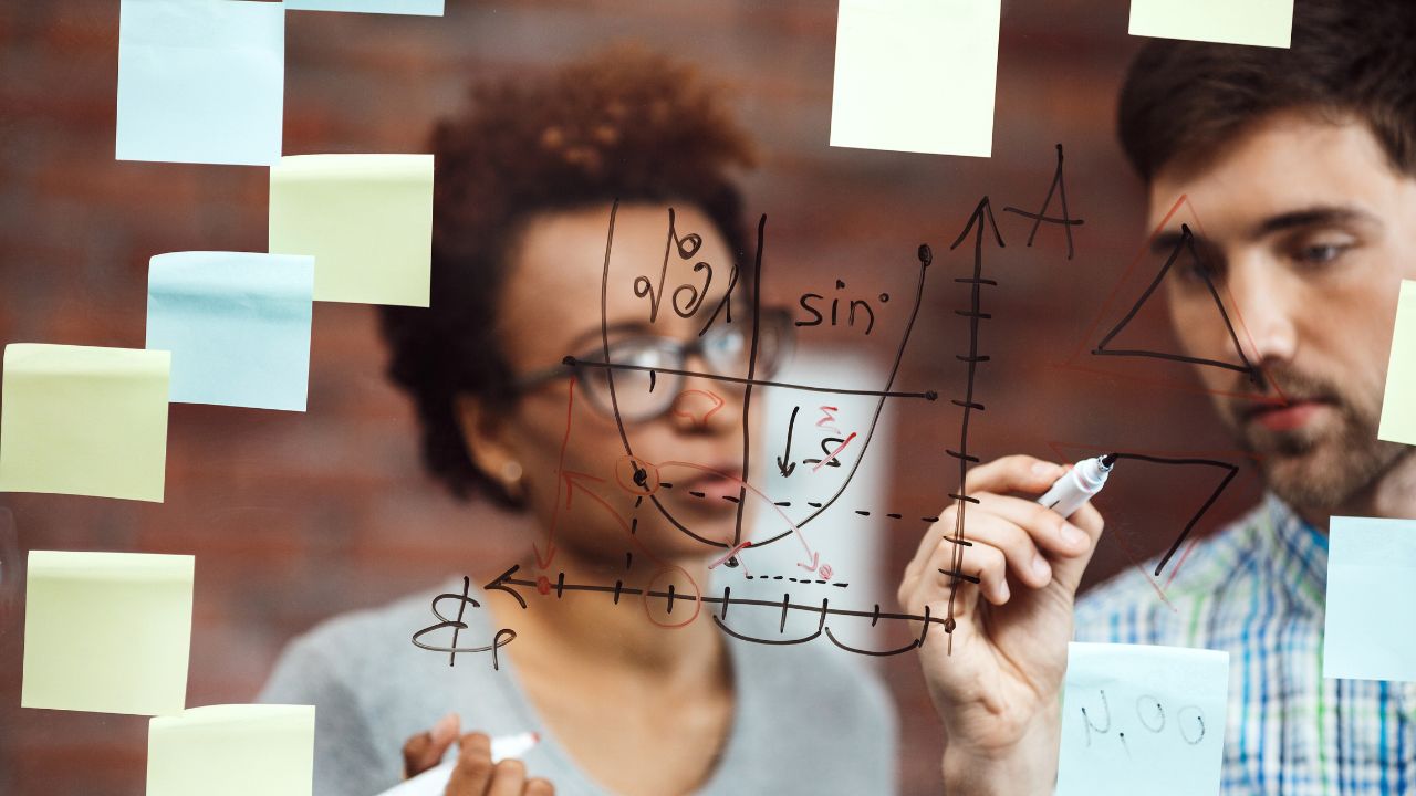 Raciocínio lógico analítico: o que é, para que serve e como desenvolver