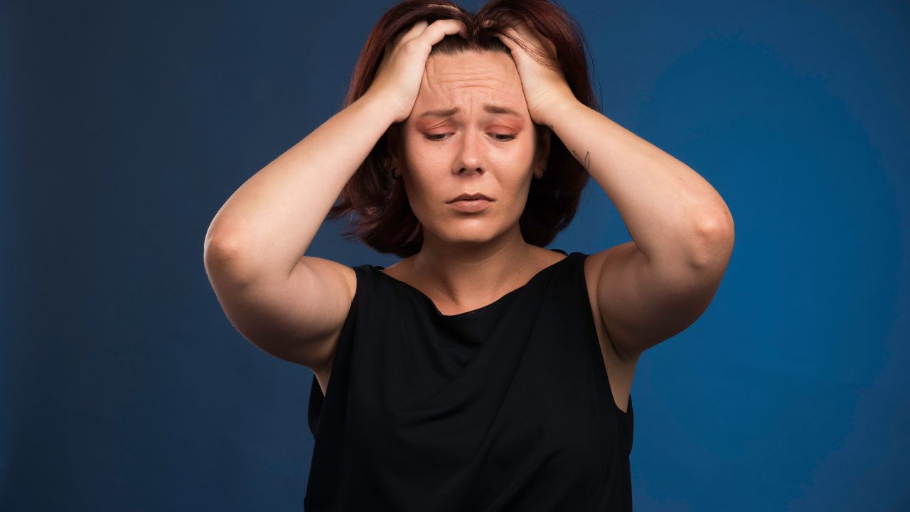 imagem sobre Sobrecarga emocional: o que é, sinais, causas e como lidar