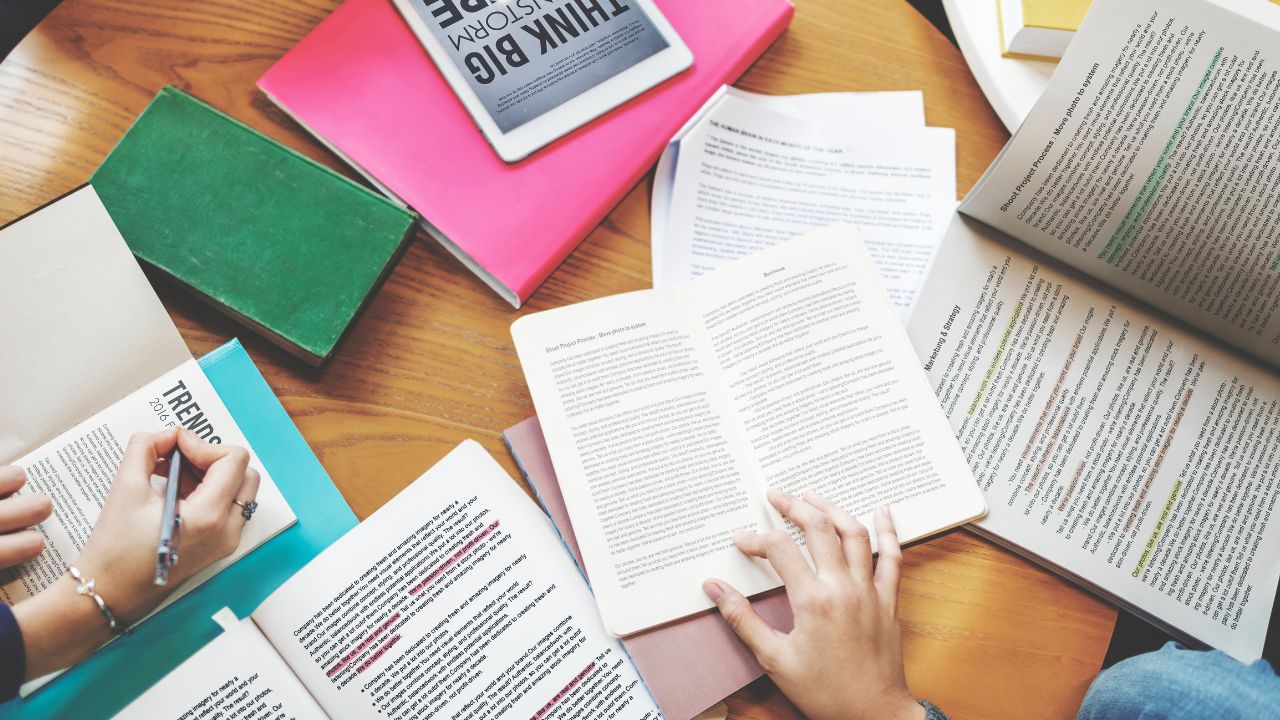 Ensino da Literatura e Produção de Textos em Língua Inglesa