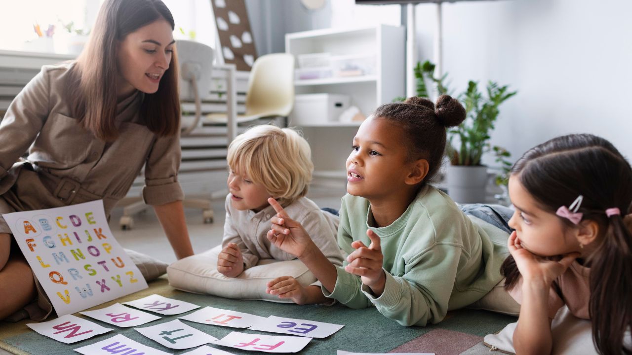 Educação Infantil Infância Linguagens e Ludicidade